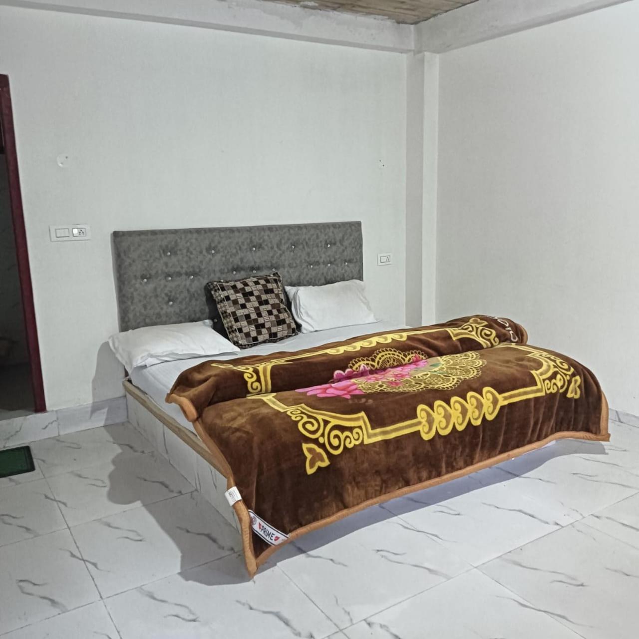 Aditya Guest House Tosh Exterior photo